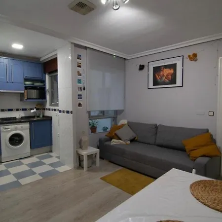 Apartamento En Plena Calle Uria Apartamento