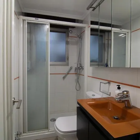 Apartamento En Plena Calle Uria Apartamento